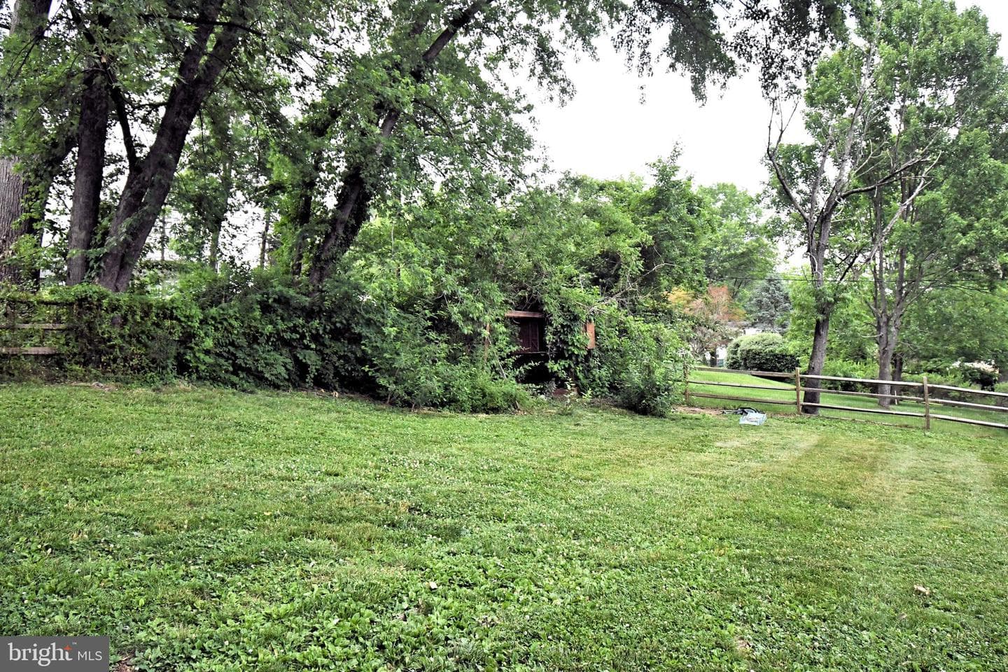 87 Hellberg Avenue photo 47