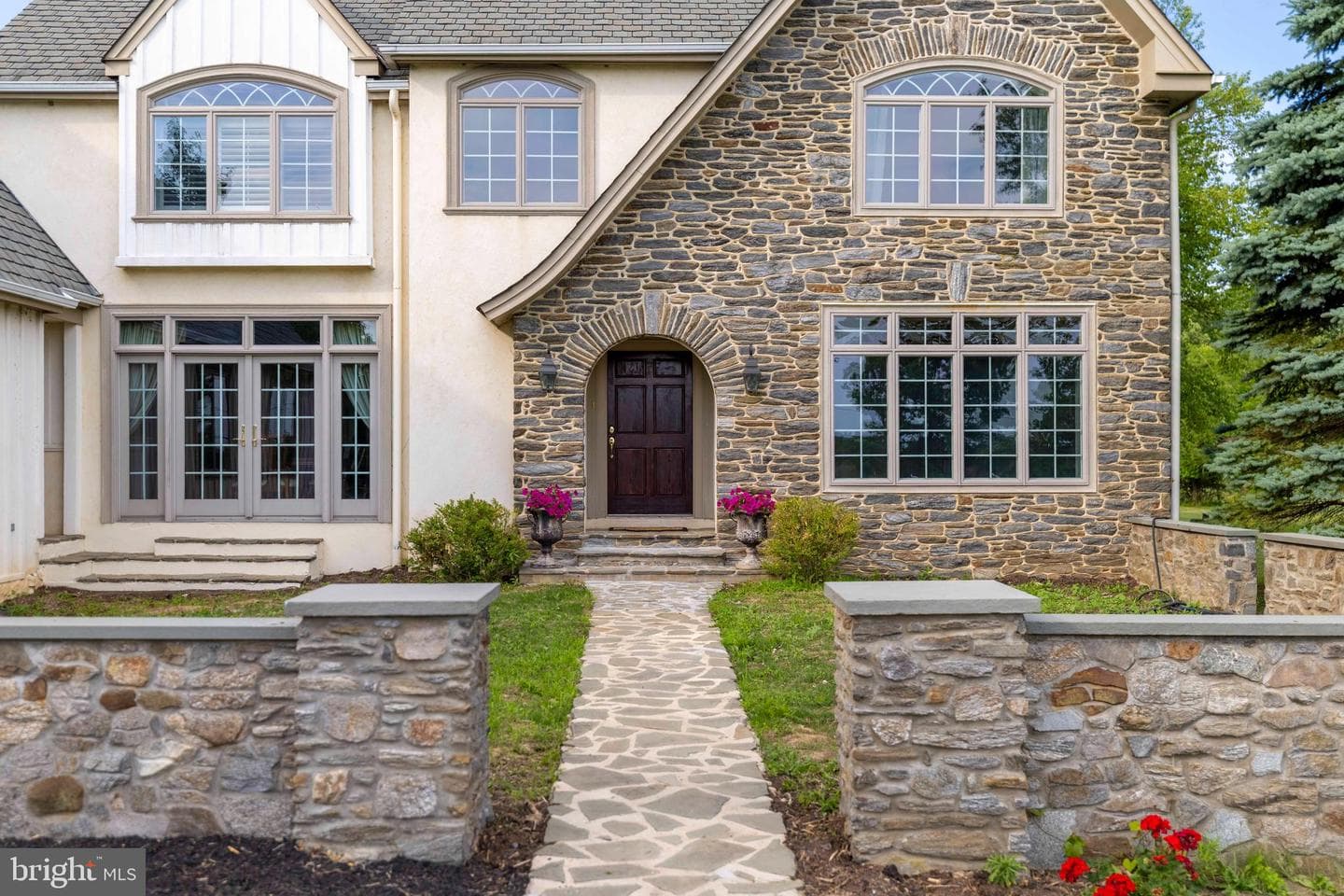265 Walter Road photo 4