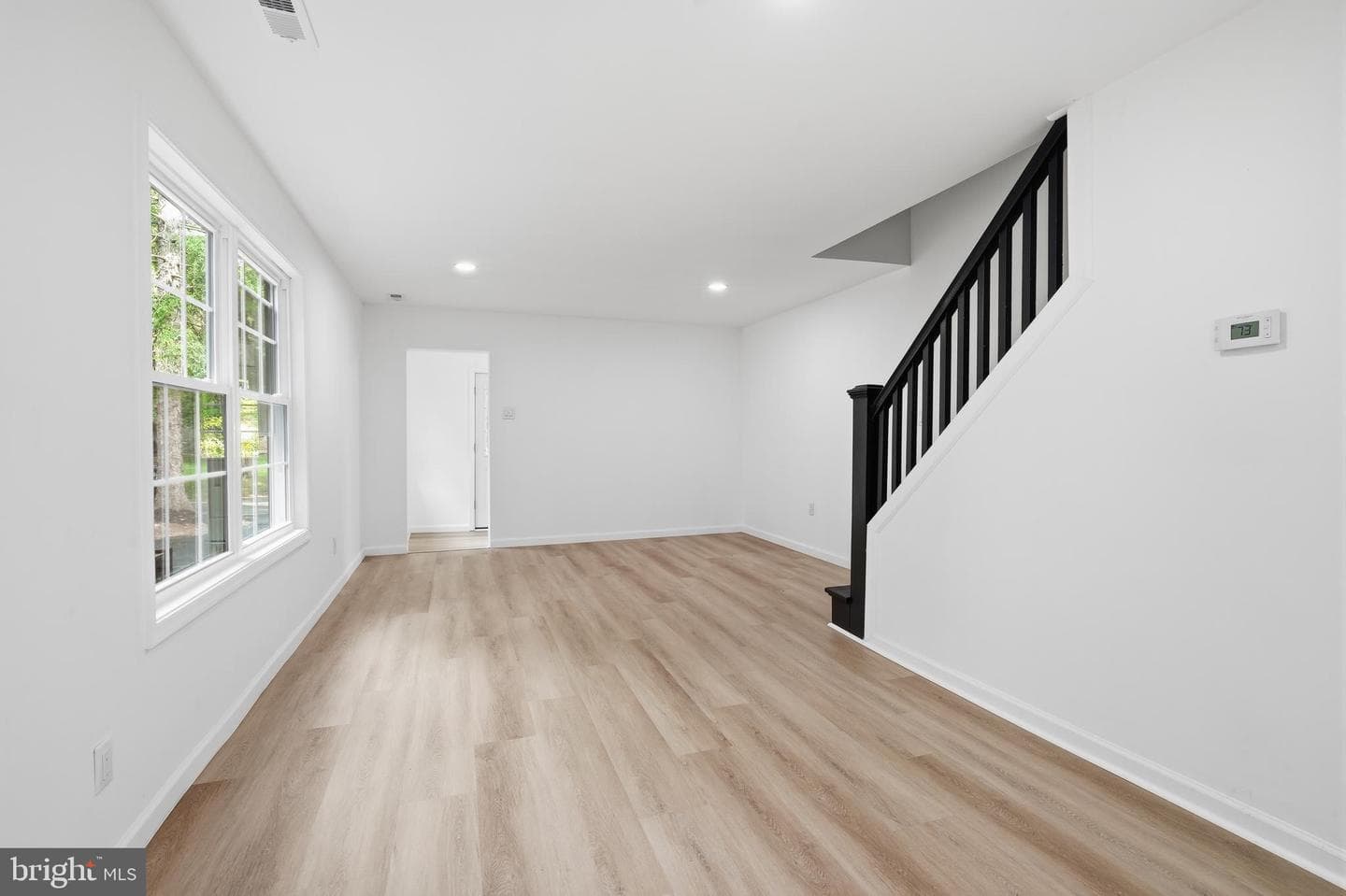 227 W Ferry Road photo 7