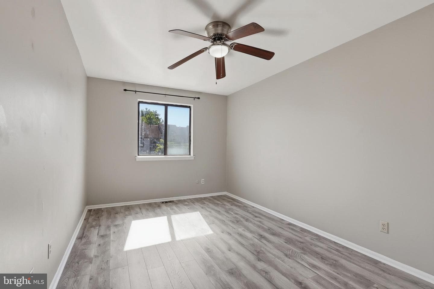 175 Monroe Court photo 12