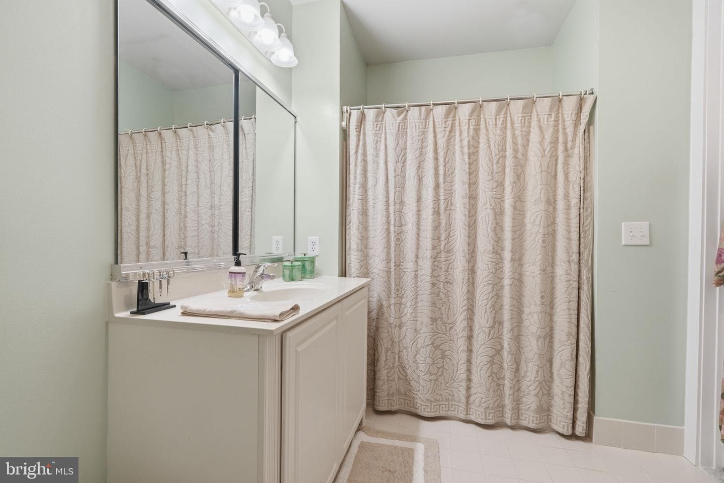 2207 Meridian Boulevard #2207 photo 19