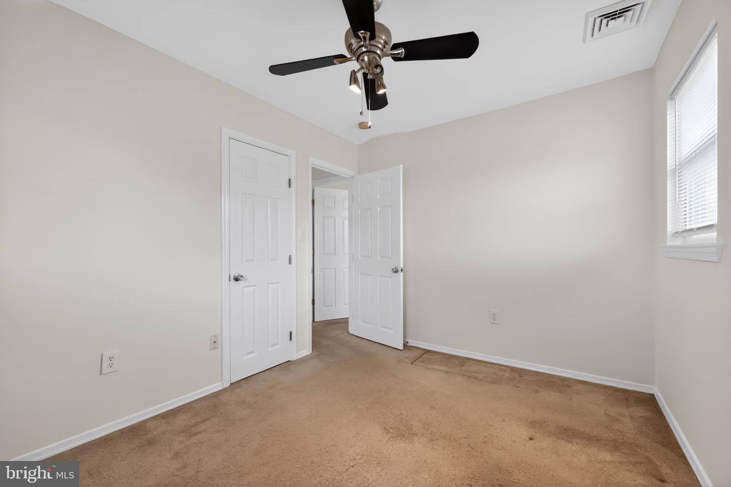 4627 Gary Drive photo 15