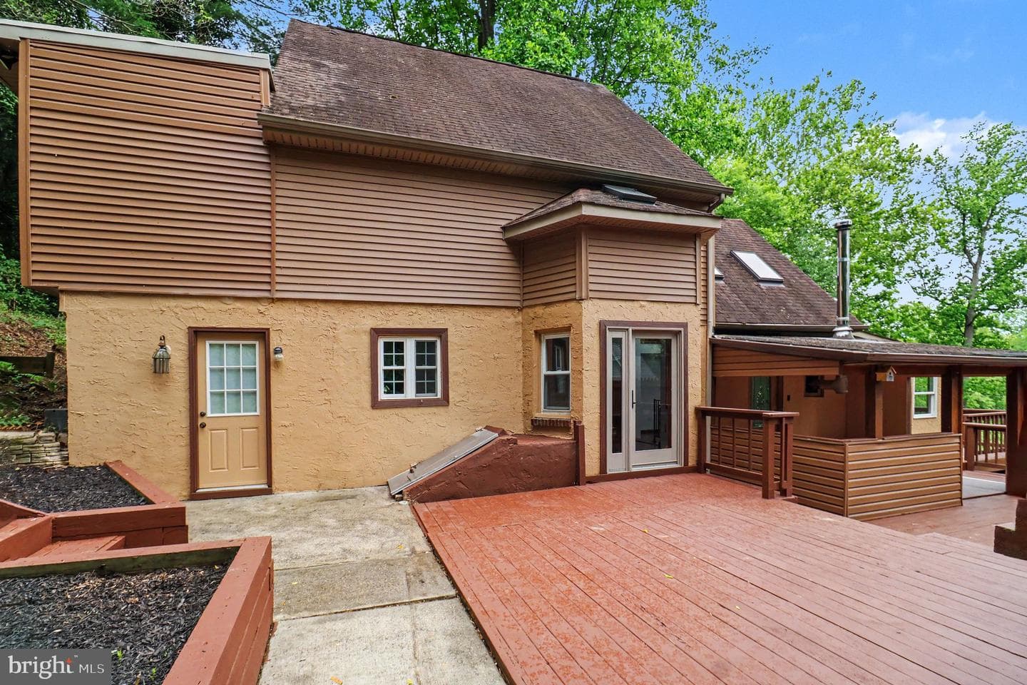 4667 N River Drive photo 37