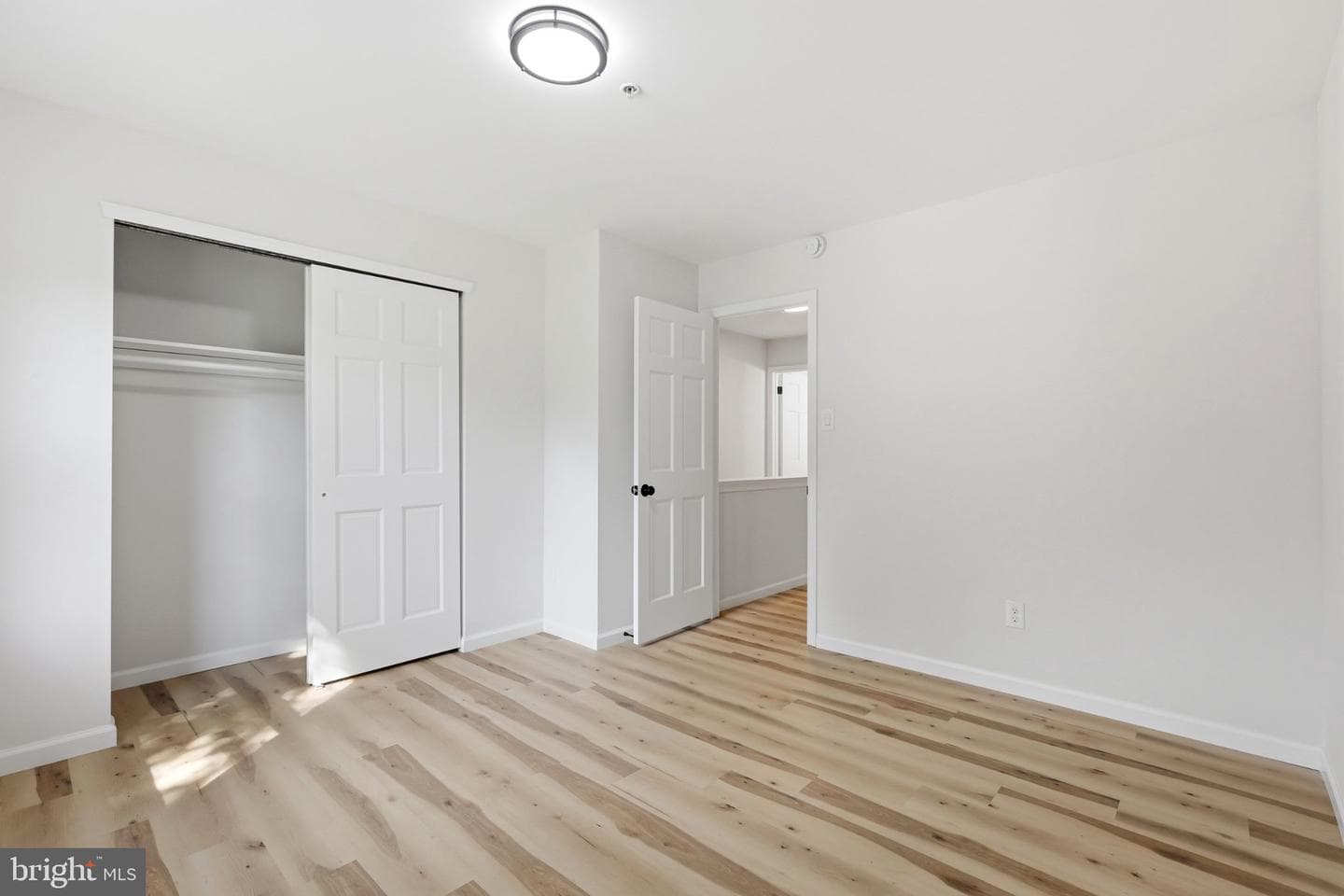 815 Philadelphia Avenue photo 21