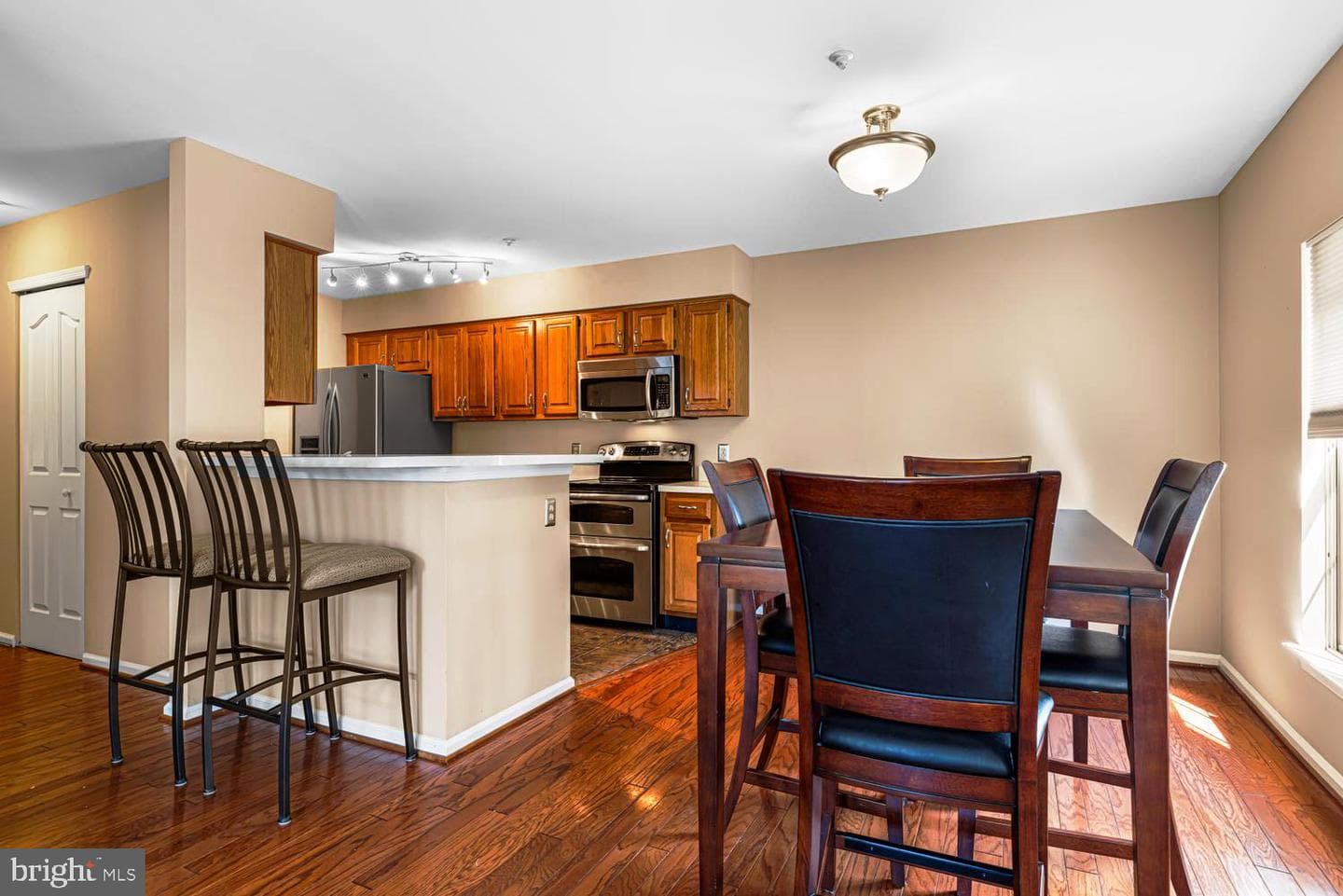 306 Remington Court photo 3