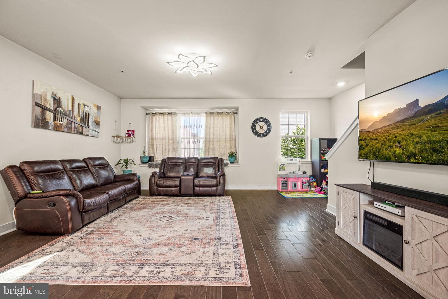 134 Easton Street photo 10