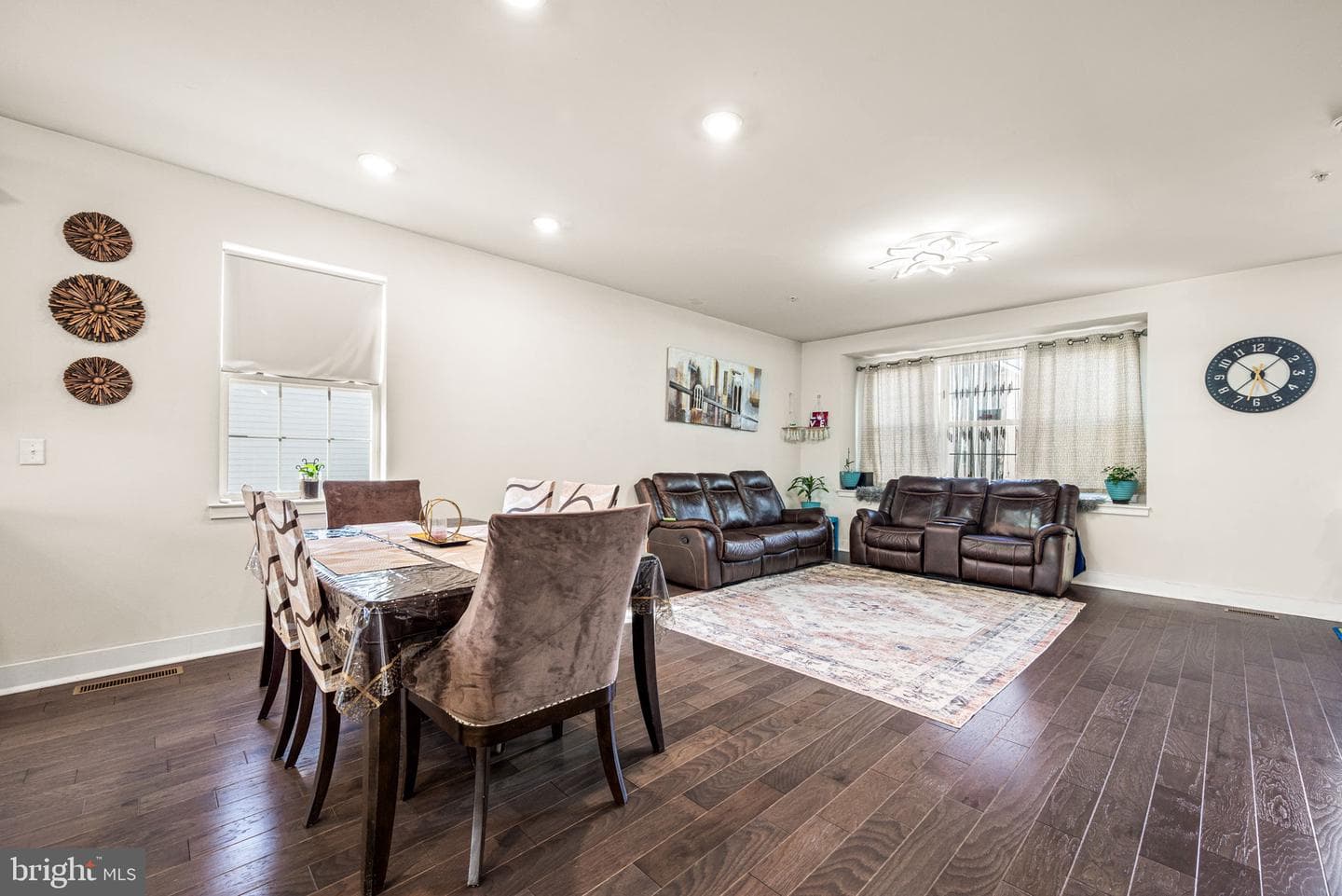 134 Easton Street photo 17