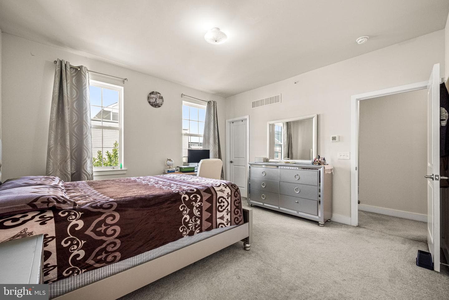 134 Easton Street photo 26