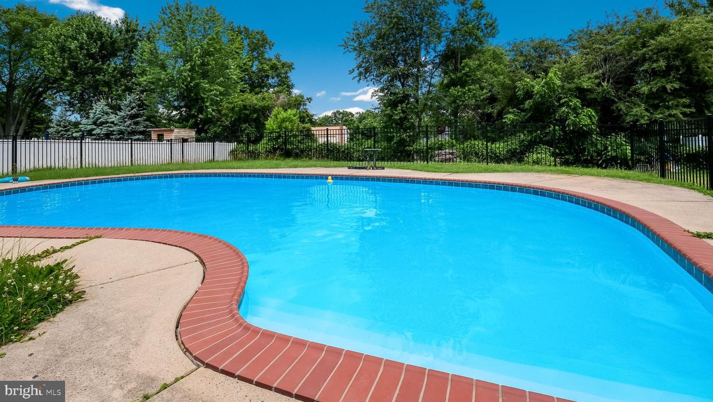 106 Cedarbrook Drive photo 43