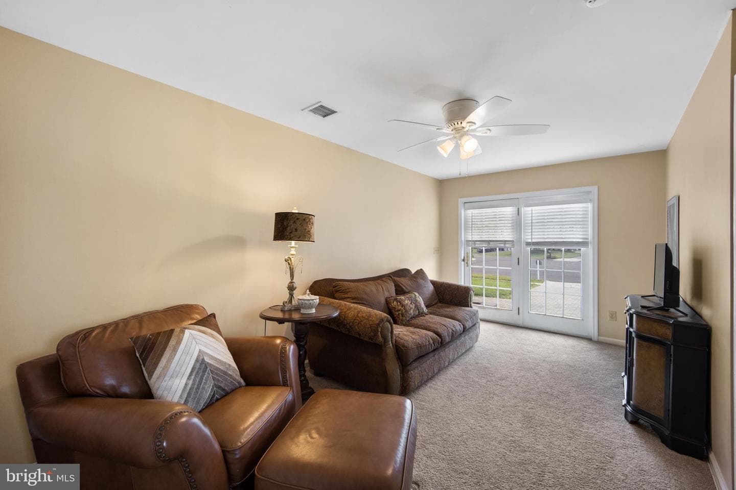 487 Cambridge Lane photo 14