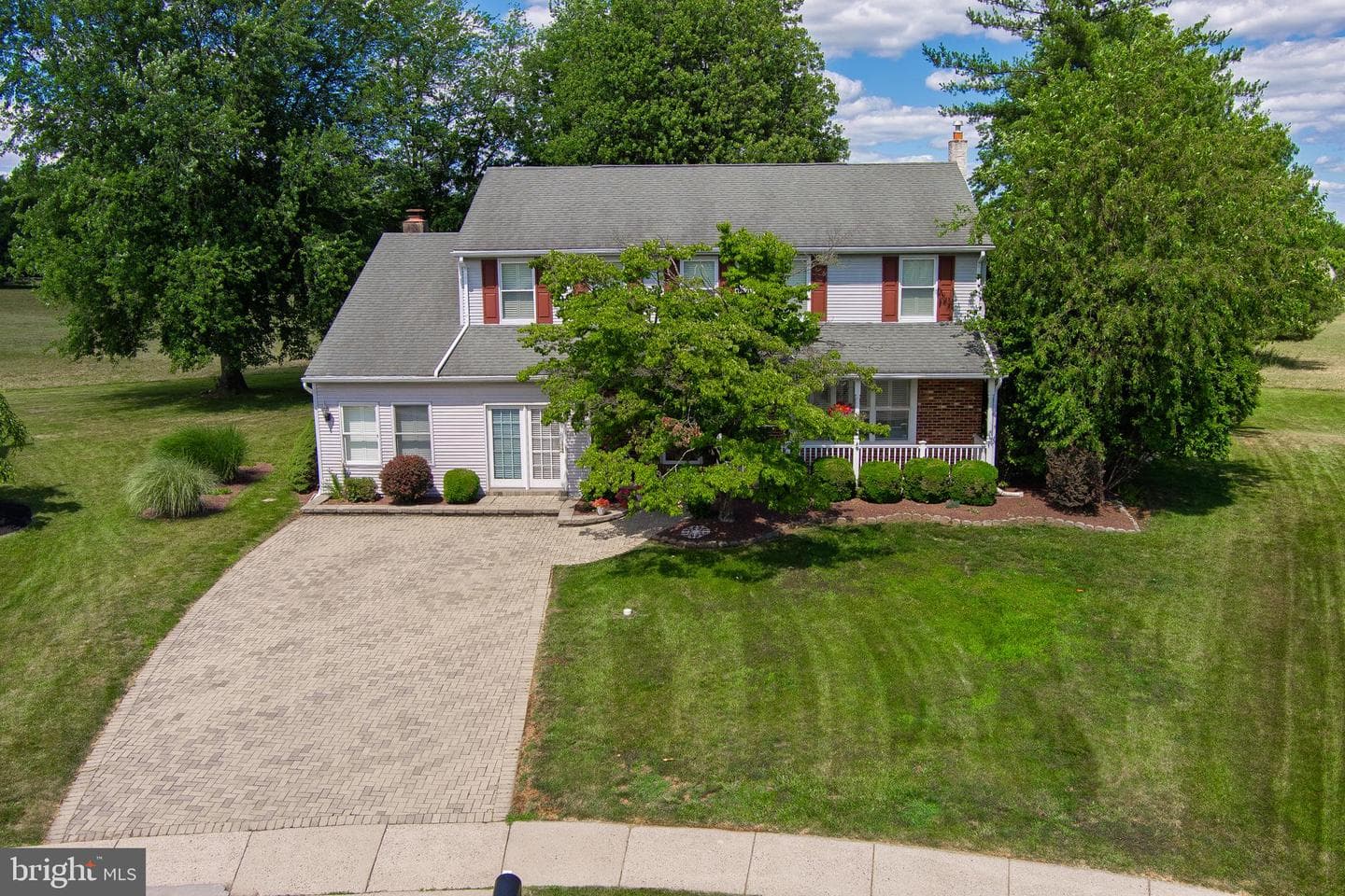 487 Cambridge Lane photo 44