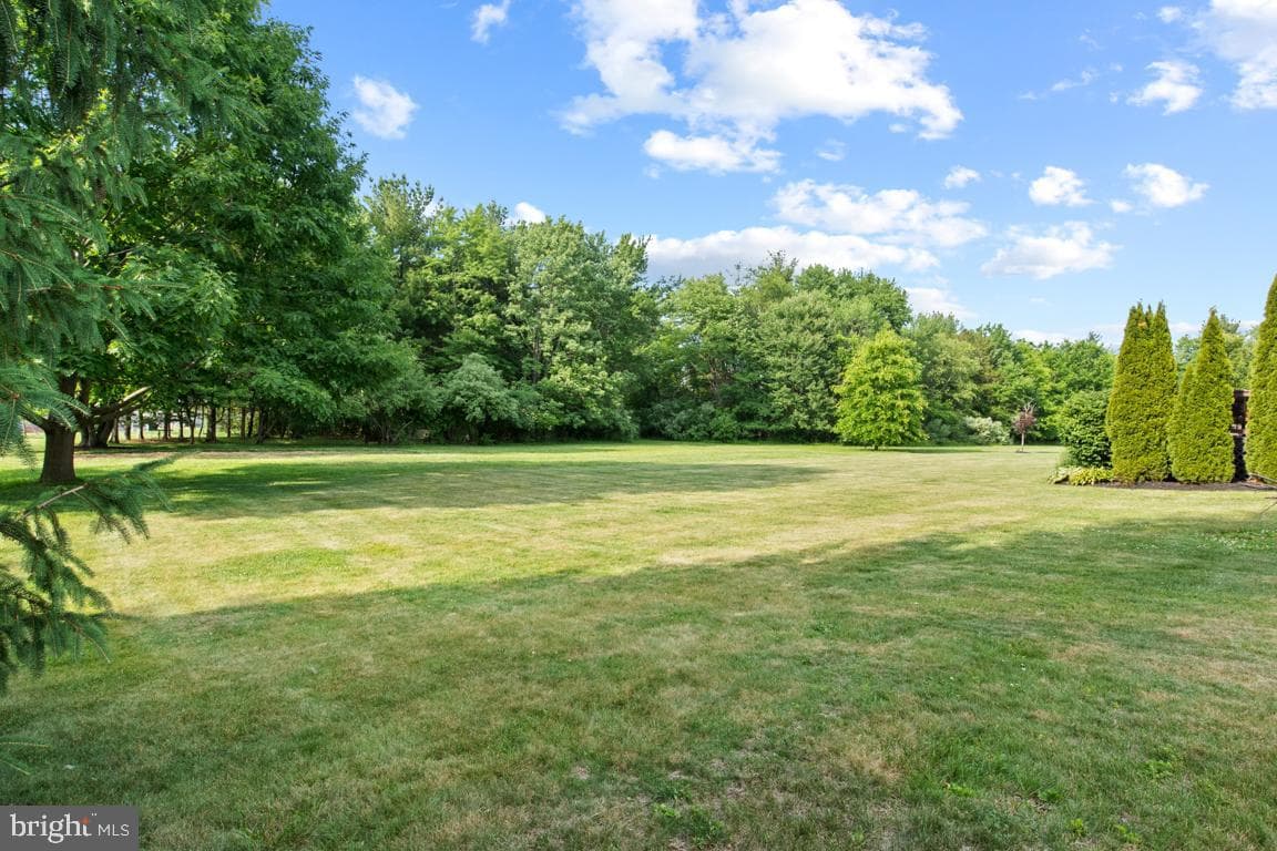 225 Tollgate Road photo 40