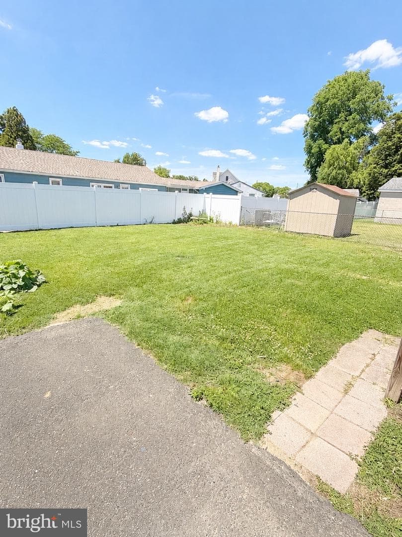 7015 Radcliffe Street photo 9