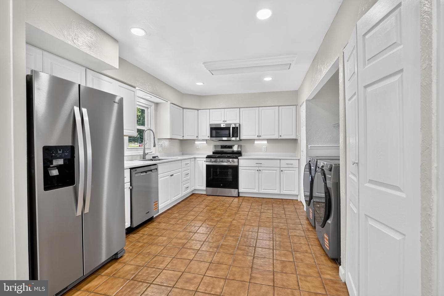 11 Williams Lane photo 15