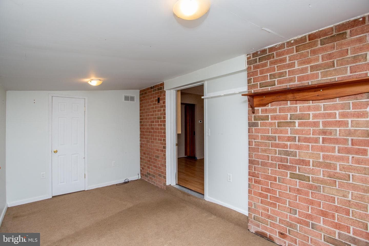 116 Linda Court photo 24