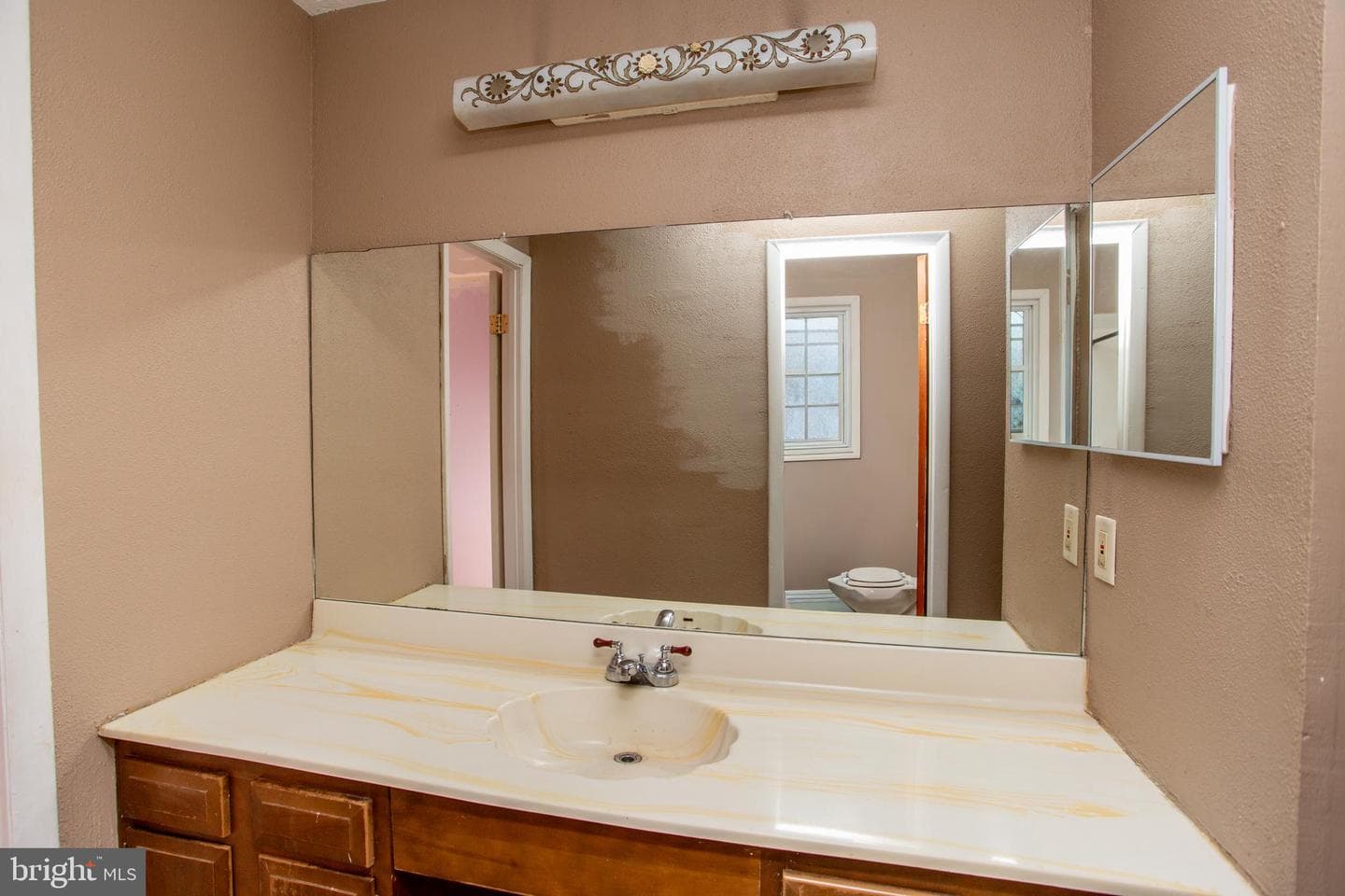 116 Linda Court photo 36