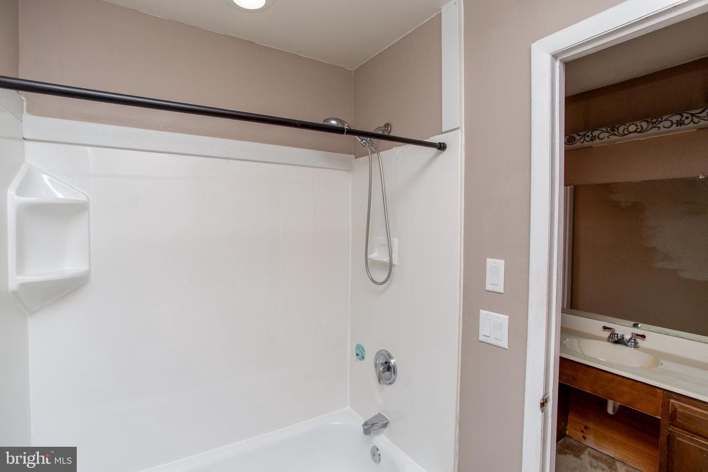 116 Linda Court photo 37