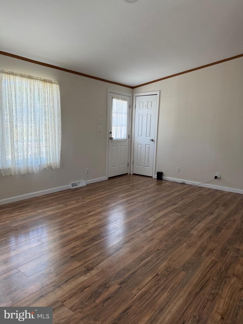 3421 Rose Avenue photo 4