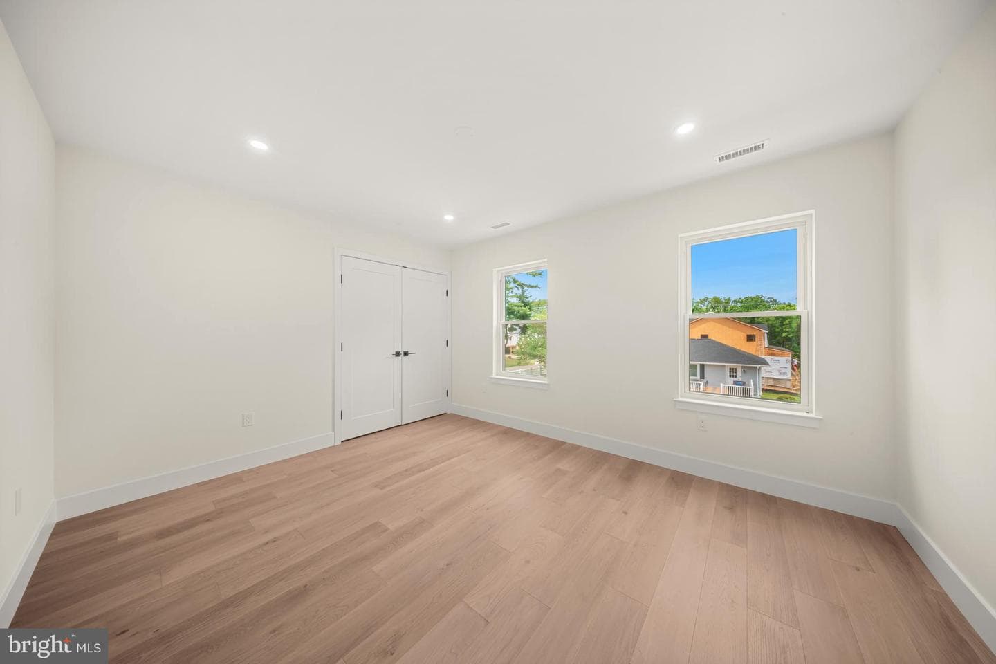 2947 Bridge Street photo 37