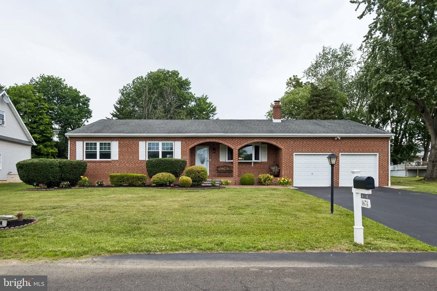 4674 Sunrise Avenue