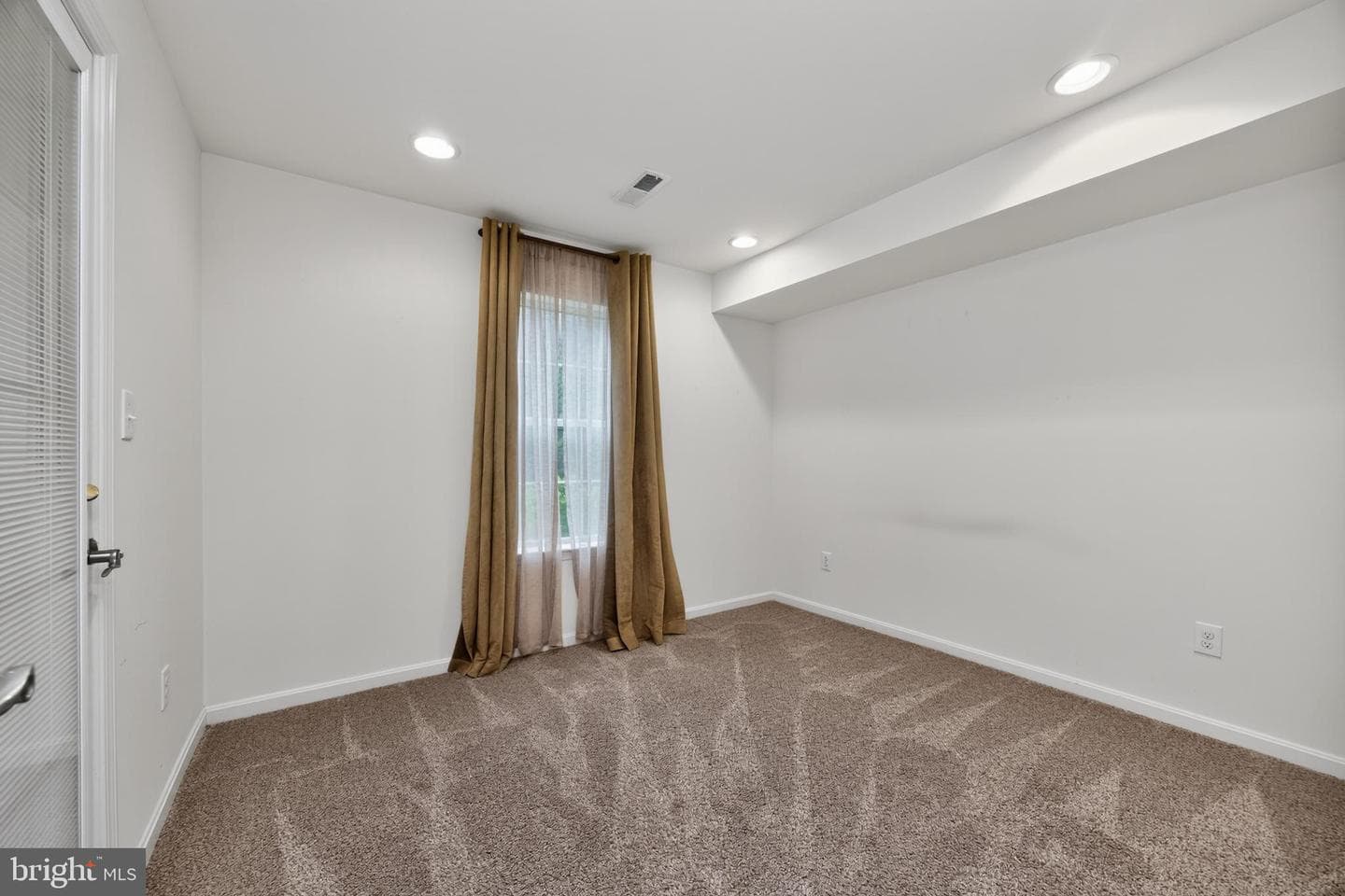 2314 Macis Circle photo 23