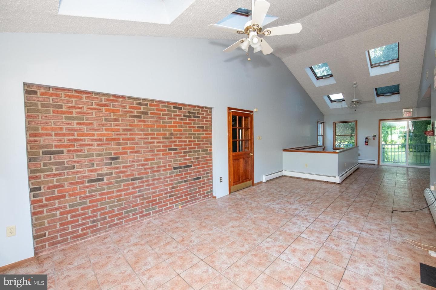 519 Parkvale Avenue photo 32