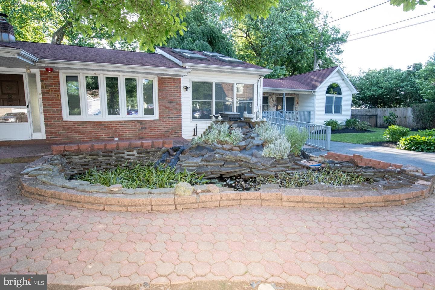 519 Parkvale Avenue photo 4