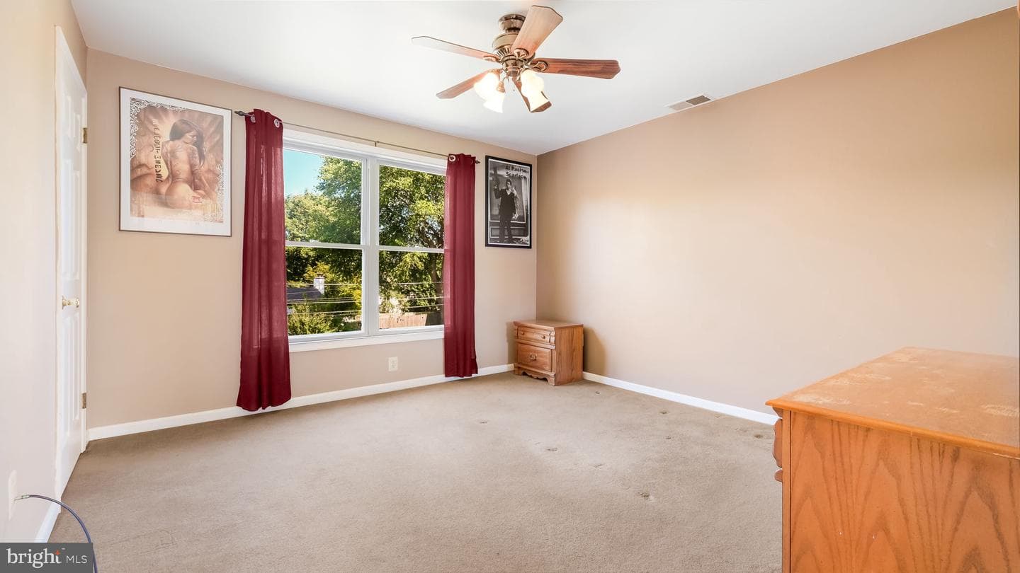 1915 Grand Avenue photo 24