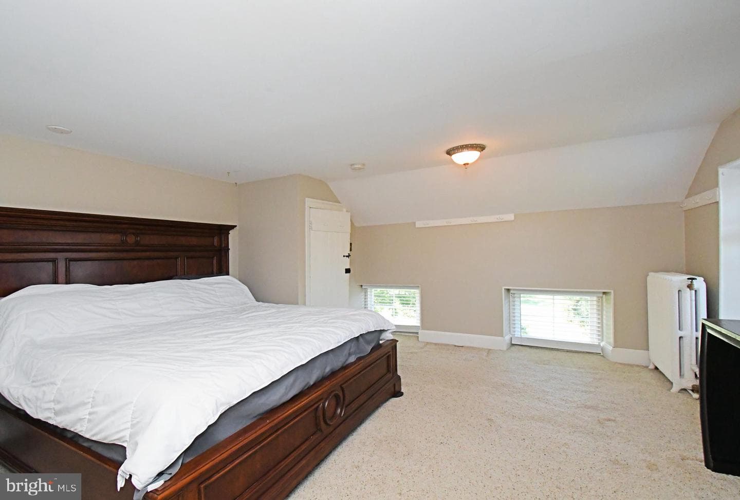 381 Holland Road photo 34