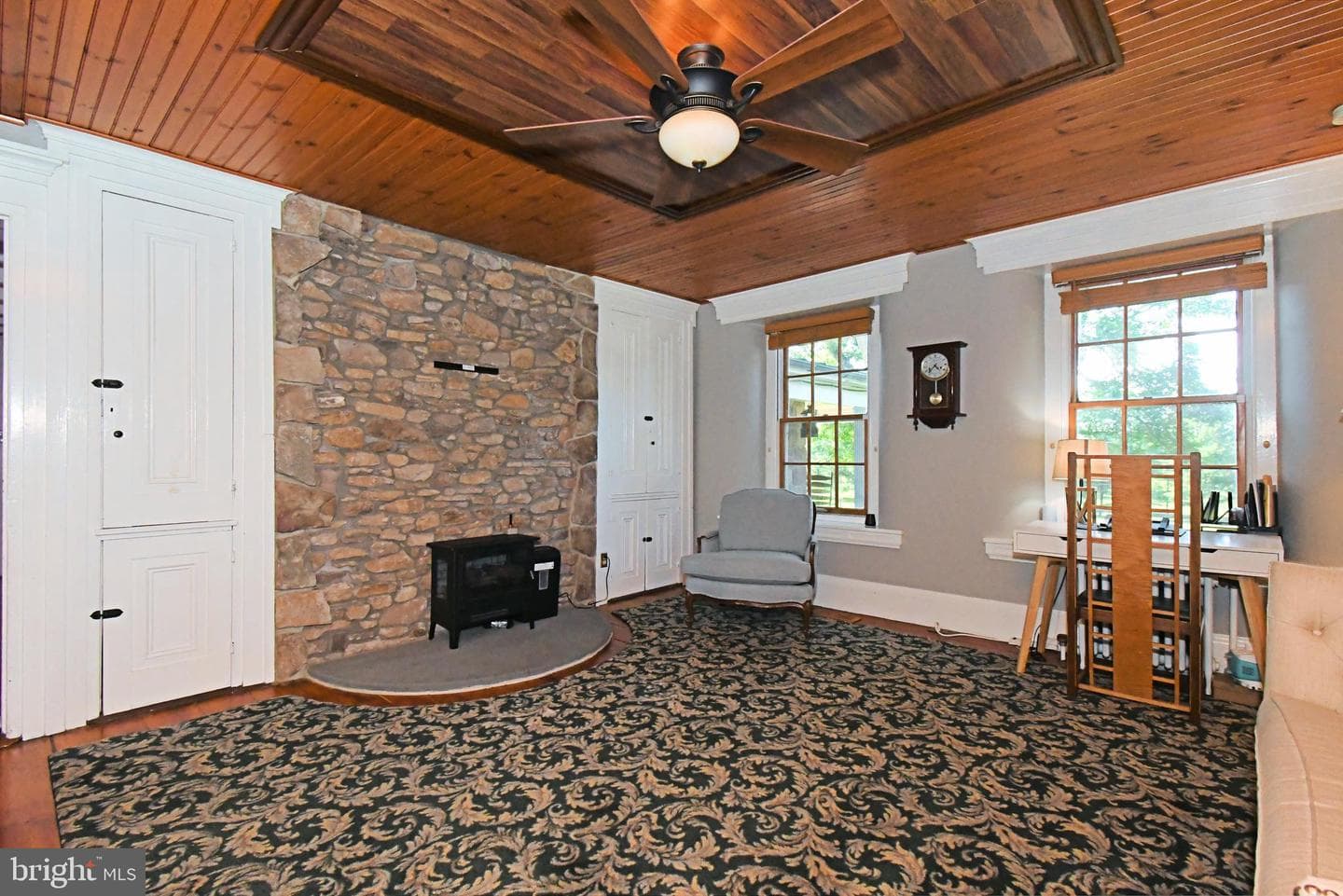 381 Holland Road photo 7