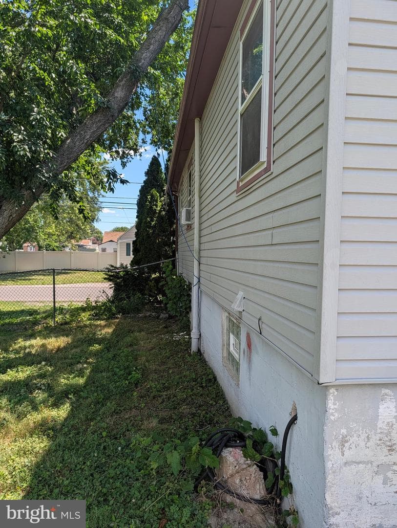 604 Harris Avenue photo 8
