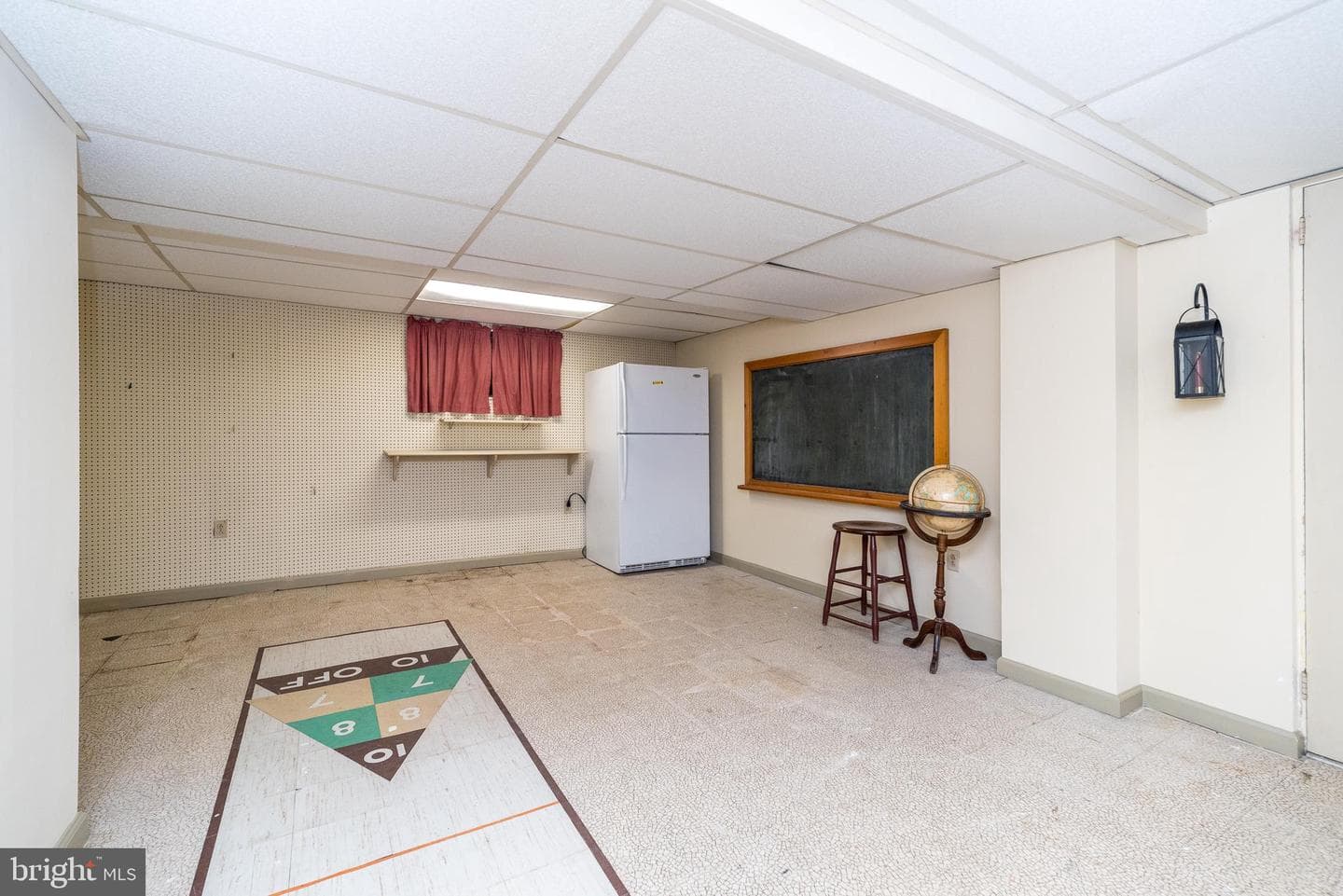501 E Penn Street photo 39
