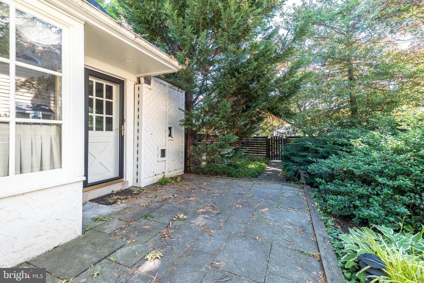 501 E Penn Street photo 60
