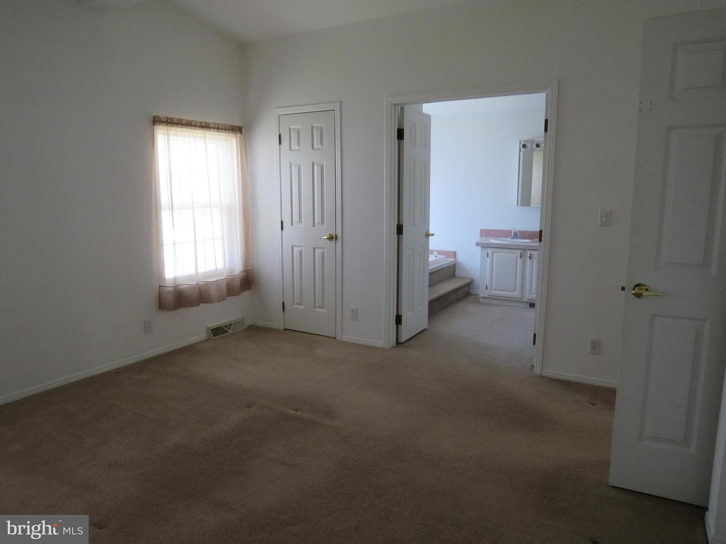 342 Spring Meadow Circle photo 25