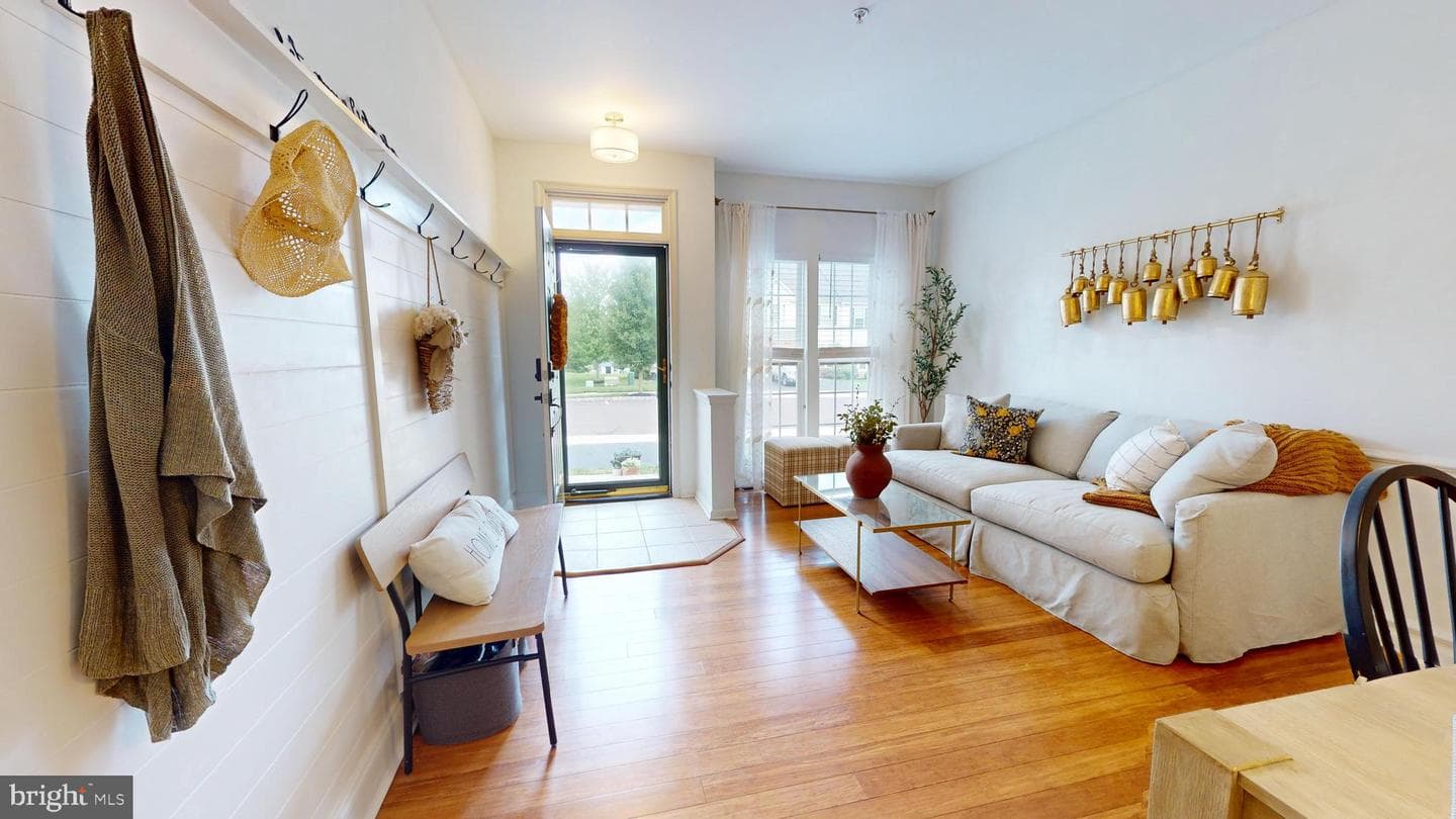 2546 Peachtree Drive photo 3