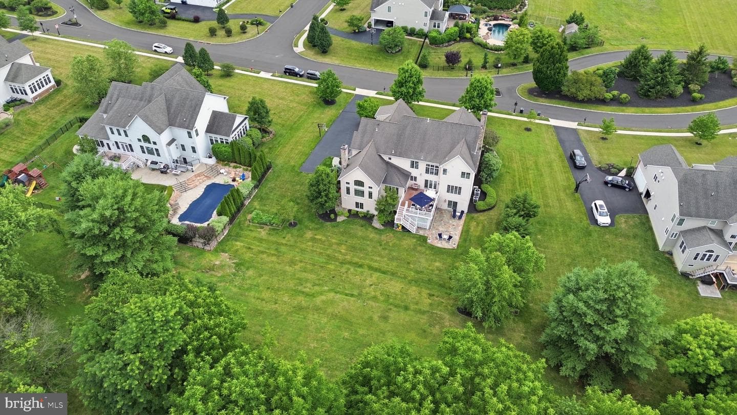 51 Wordsworth Drive photo 70