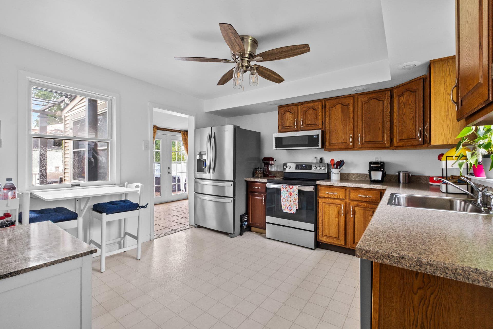 327 Elmwood Avenue photo 11
