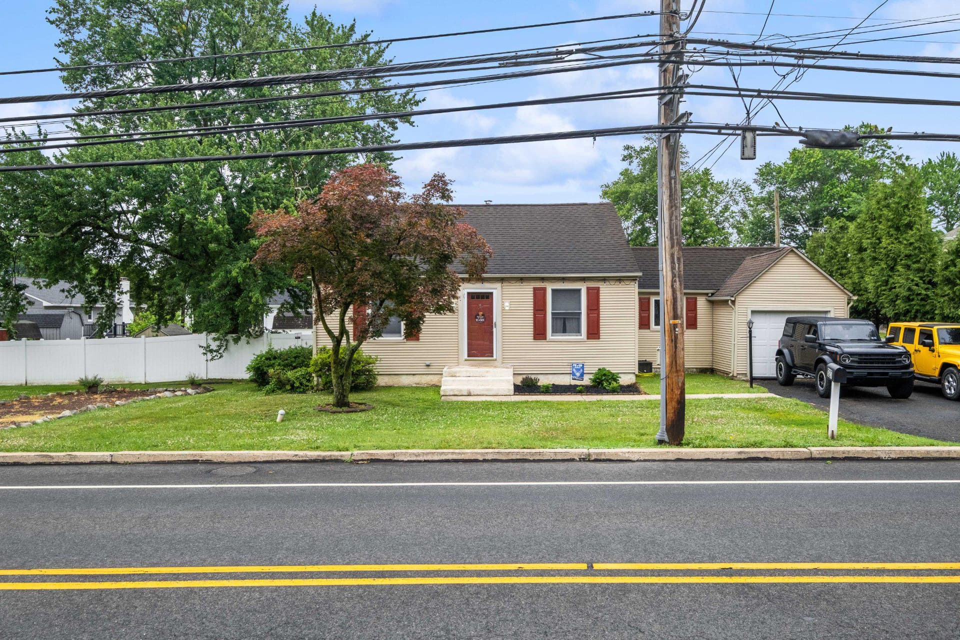 327 Elmwood Avenue photo 32