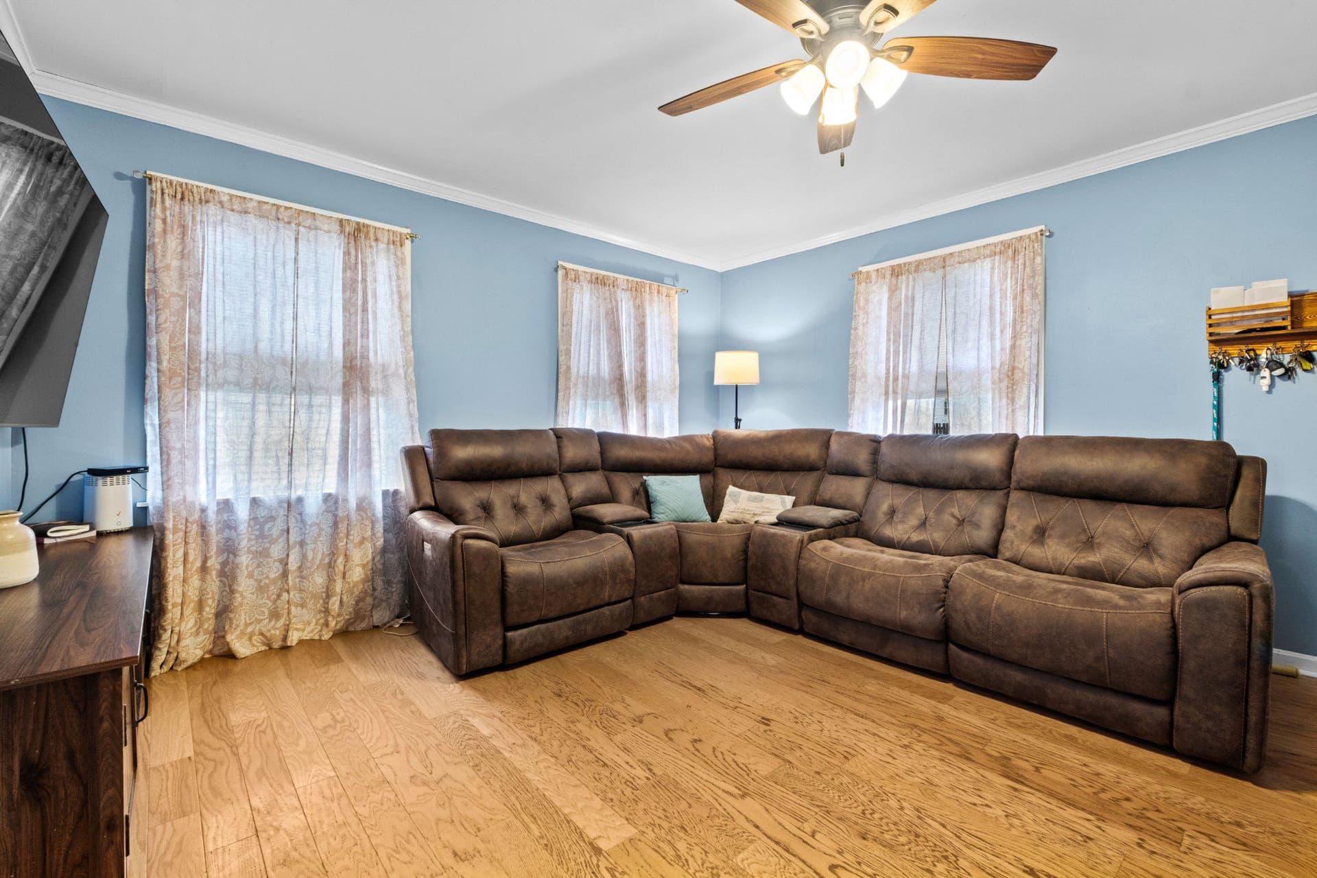 327 Elmwood Avenue photo 5