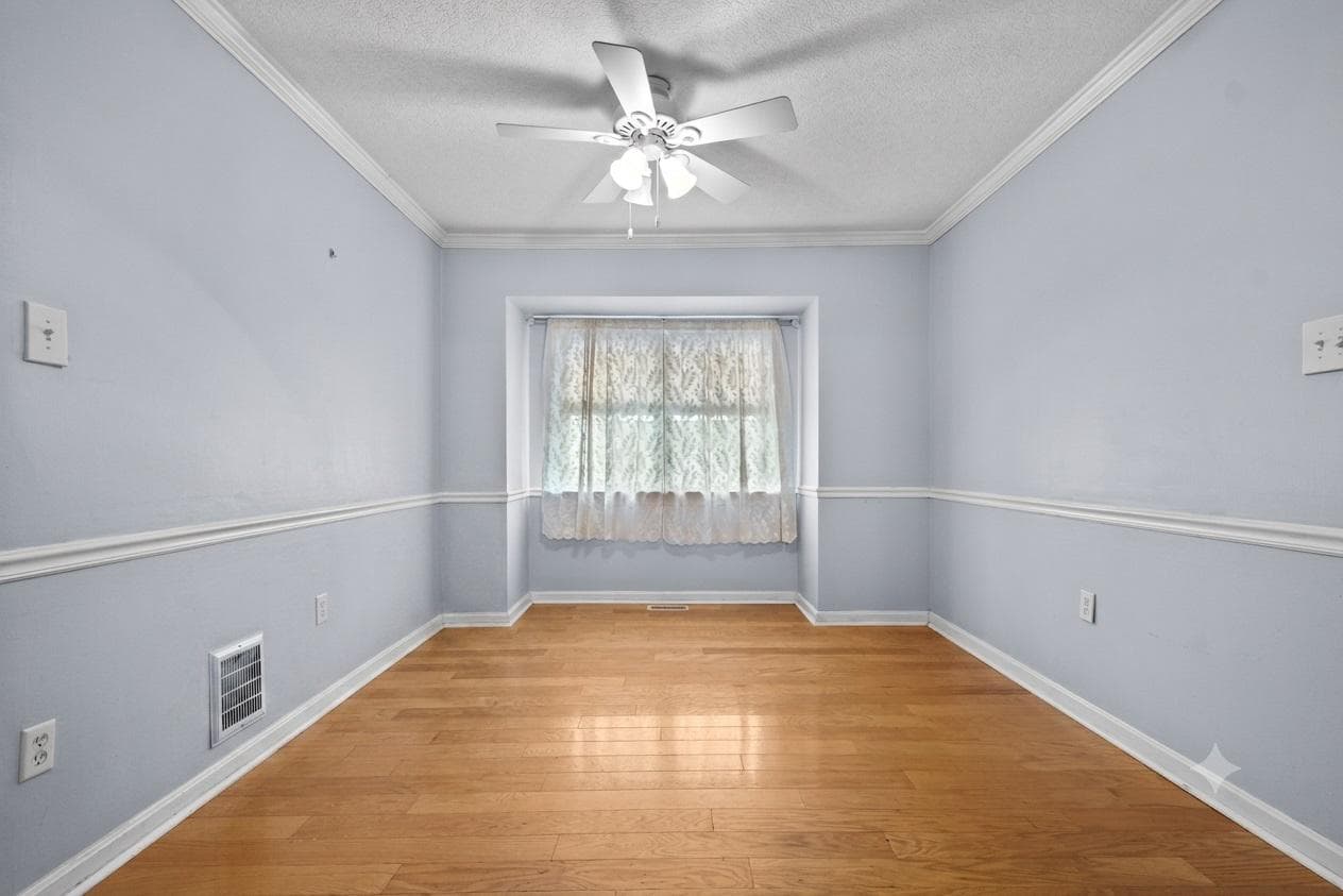 327 Elmwood Avenue photo 9