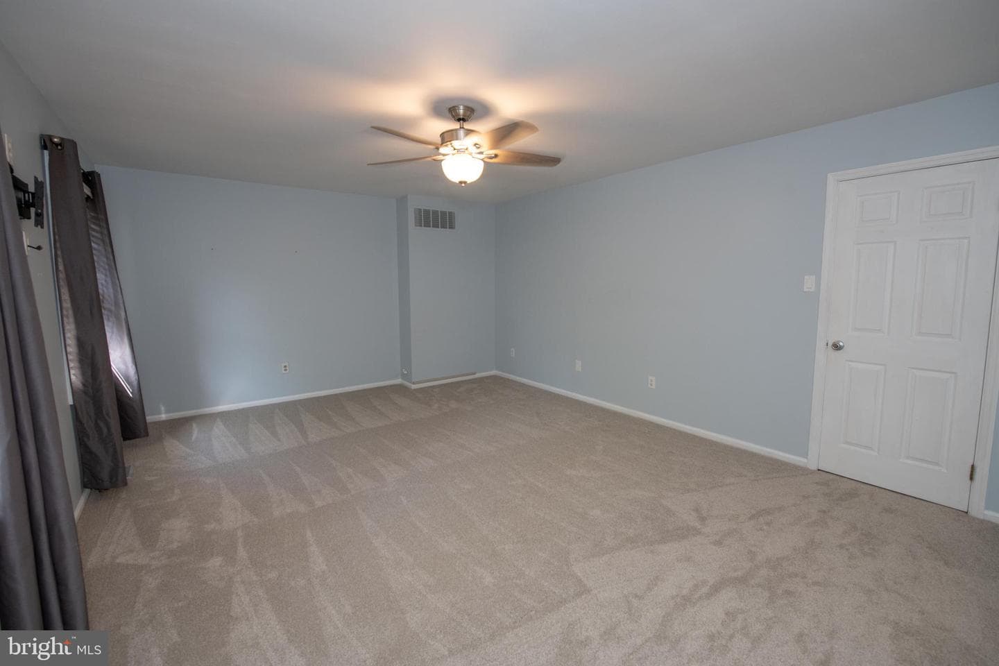 78 Bellwood photo 17