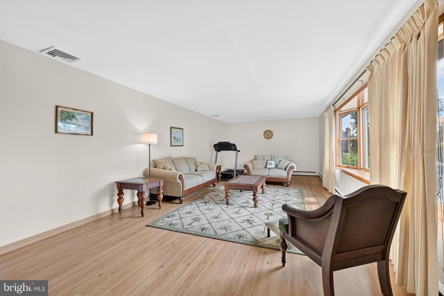1104 Gloria Lane photo 4