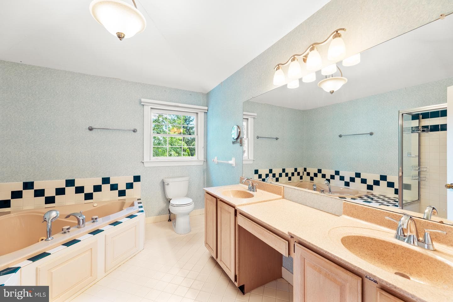 8 Golfview Drive photo 13
