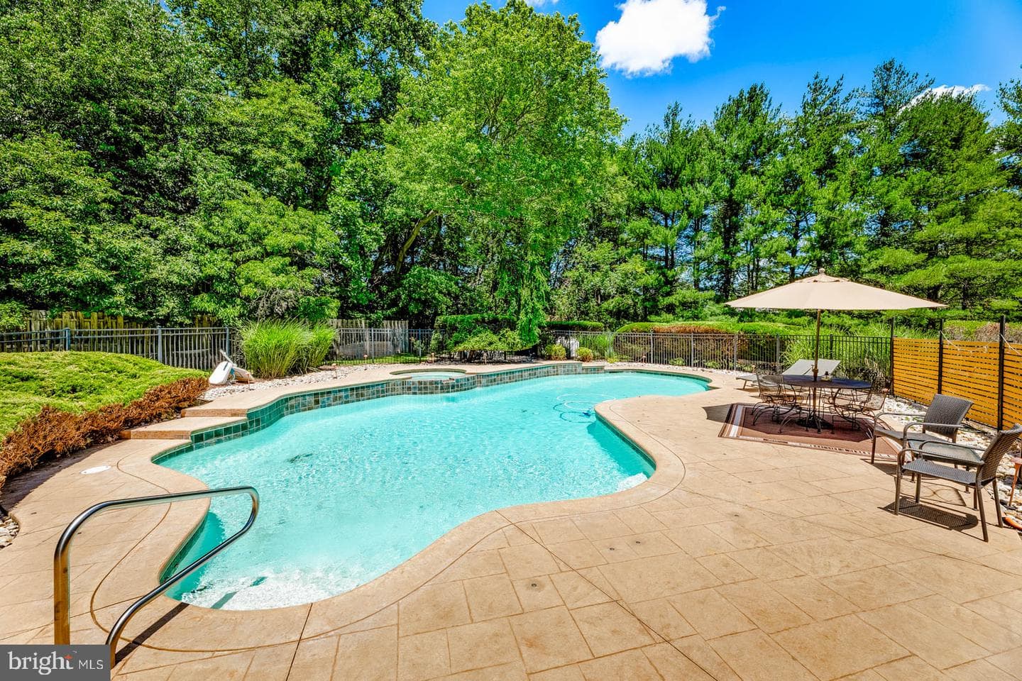 8 Golfview Drive photo 15