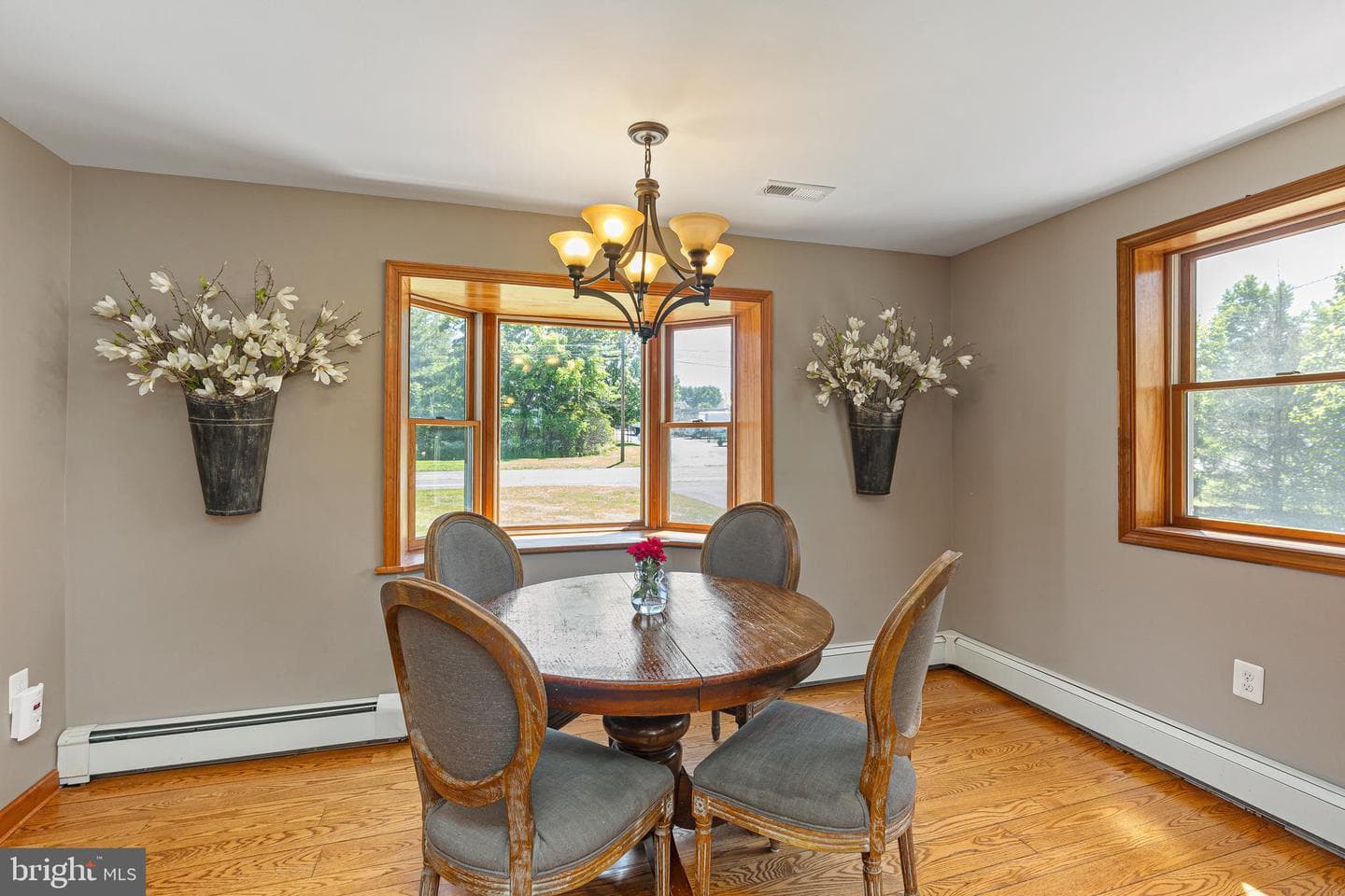 1074 N Easton Road photo 9