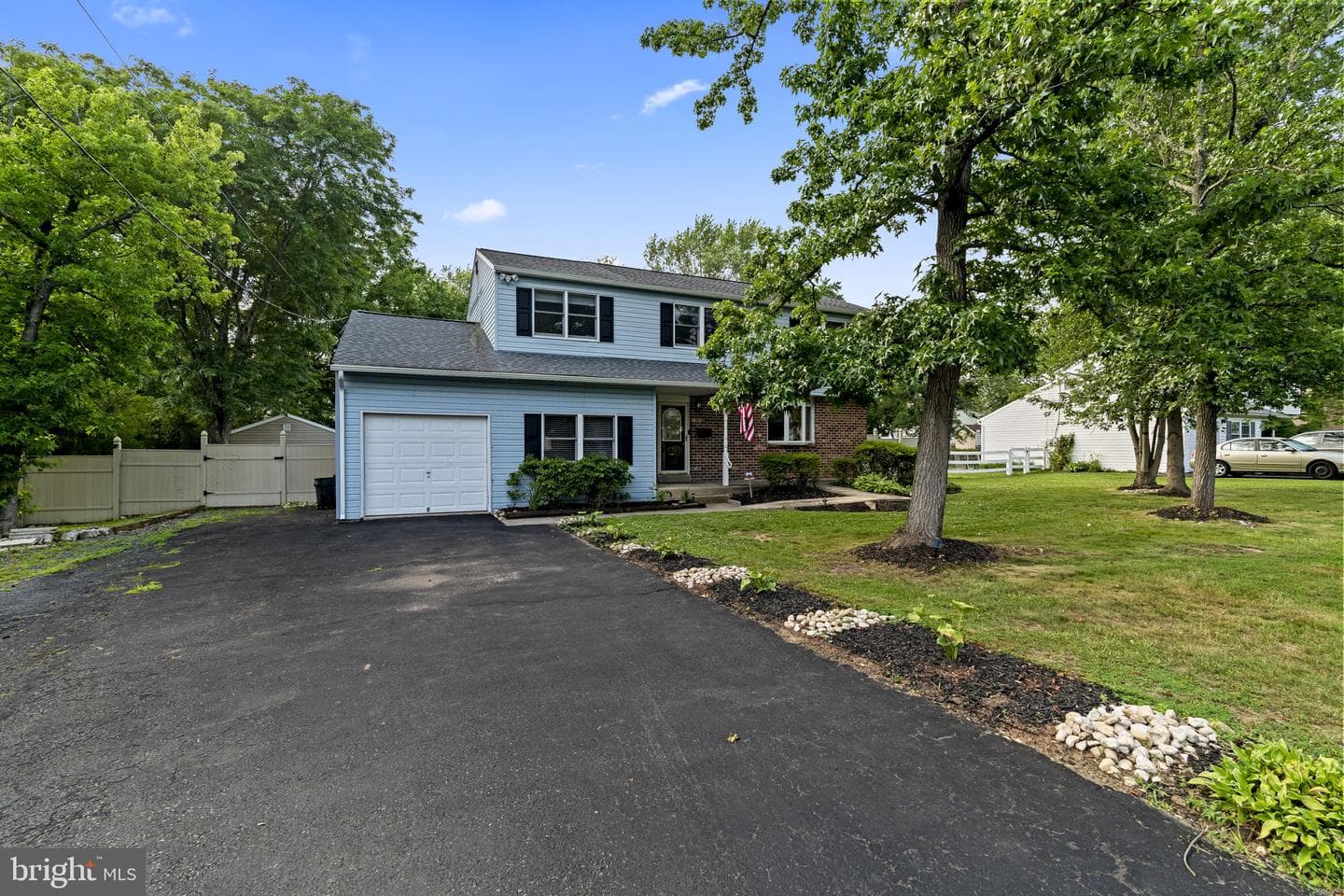 866 Decker Lane photo 3