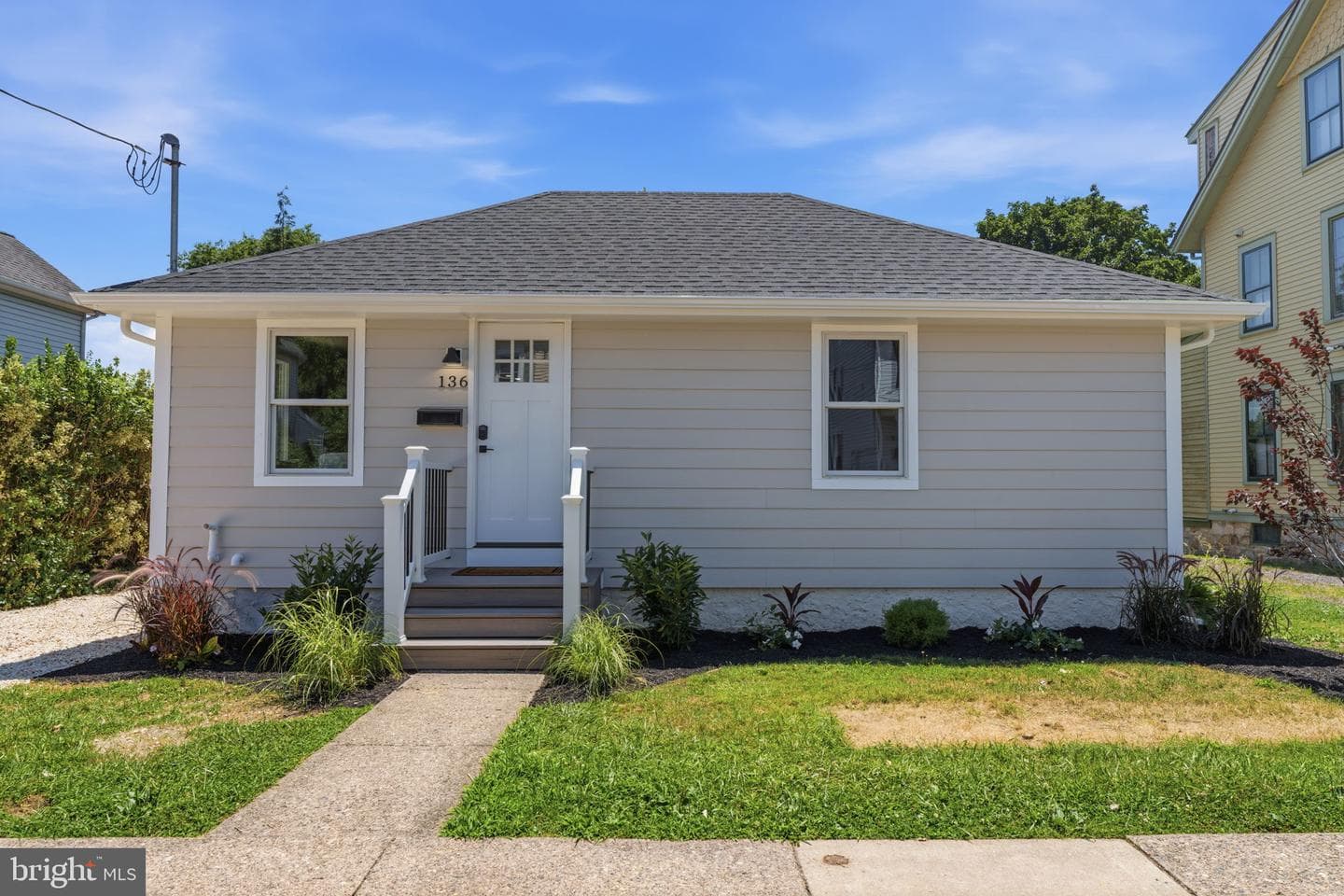 136 E Marshall Avenue photo 1