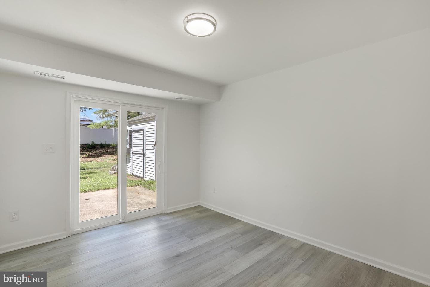 3032 Gilbert Drive photo 8