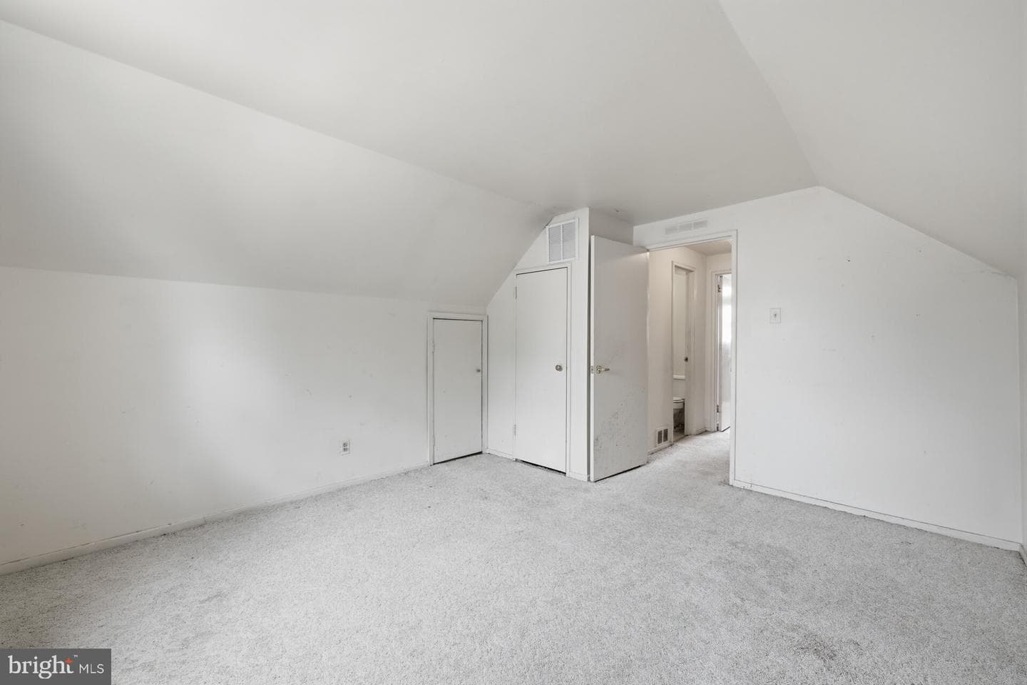563 Wilk Drive photo 15
