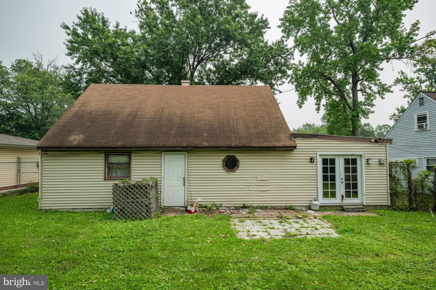 563 Wilk Drive photo 16